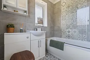 Comfortable 3-Bed House in Leeds by 53 Degrees Property, Sleeps 5 with Parking & Garden! - Image 3