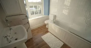 Spacious Cornish Cottage with a Modern Twist, Near Bude, Short Drive to Beach - Image 3