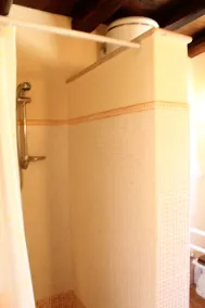 HERMOSA VILLA con PISCINA de uso EXCLUSIVO, ¡relájate a pocos km del mar! - Image 3