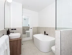 Clare Hillside Apartments - Image 5