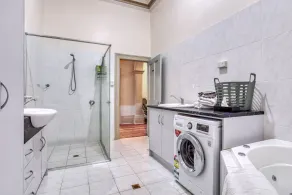 Magnificent Freestone Villa in vibrant North Adelaide.  Make it your haven. - Image 4