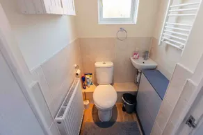 House - Sleeps 8 - Pet friendly - Garden - Parking - Image 4