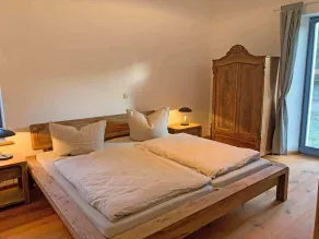 Unique vacation apartment for 6 to 8 people with a historic ambience - Image 5