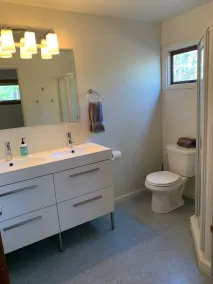 Midcentury Modern Cabin Home in den Wäldern - unter 2 Stunden von Nyc! - Image 3