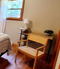 Relax by the river in this 4 bedroom house with firepit- spot our river eagle! - Image 5