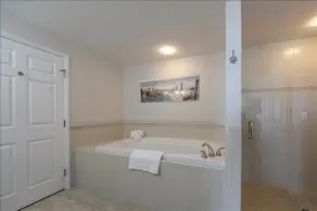 Panoramablick! Luxuswohnung im 10. Stock im Sanibel Condominium #1001 - Image 2