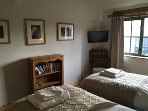 Superb converted Old Dairy, spacious, well equipped in quiet rural location - Image 4