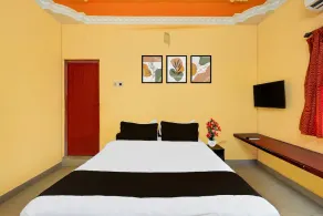 Deluxe Sree Residency - Image 3