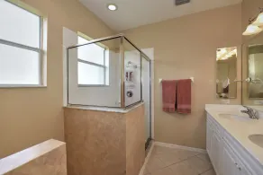 Southern Charm of Naples Florida -Close to everything Beaches, Dining , Shopping - Image 3