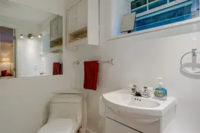 North House - Lovely Lac-Brome 3 Bedroom Lakefront Cottage - Image 4