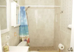 Cozy and friendly. All is Well - no damage - Image 5