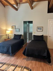 Spacious Log Cabin at Lake Guntersville - Image 5