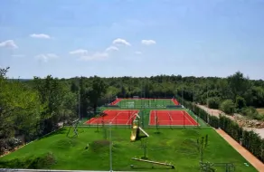 Villa for 8 persons, pool, tennis court, outdoor fitness - Image 2