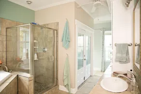 Beautiful Villa with Pool & Scenic Views in foothills close to Sequoia's - Image 4