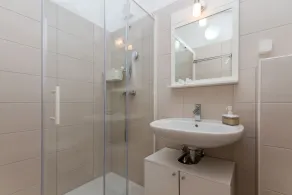 N&N Apartments and Rooms by Locap Group - Image 4