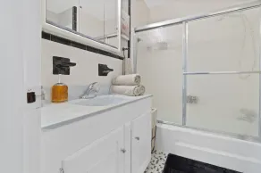 Sunrise@Sunset- 4BR/2BA home, with gameroom, large backyard & covered back porch - Image 4