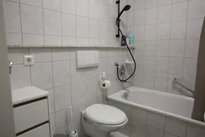 Alojamento moderno em Leutkirch com vista para a montanha, Wi-Fi e varanda - Image 2