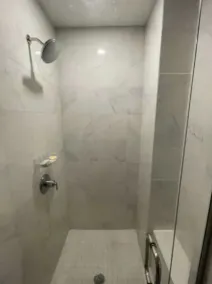 Luxury High rise condo - Image 2
