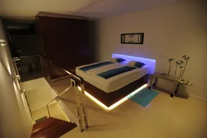 Luxury apartment, fantastic views, directly on the sea, pool, free Wi-Fi - Image 5