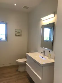 Ocean Front, Modern Cottage With Access To Cove- Minutes to Victoria By The Sea - Image 2