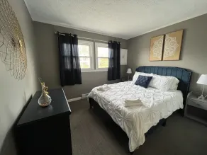 Cozy Court Street Apartment Steps from Everything! - Image 3