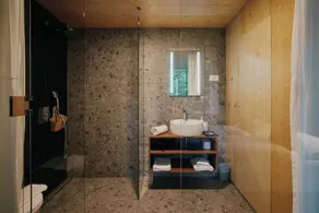 Theodosius Glamping Mobile Home - Image 5