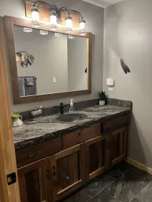 Cozy country retreat with hot tub — also accepting short term rentals  - Image 3