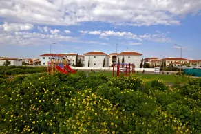 Mythical Sands AE01 - Modern Luxury Apartment - Image 4
