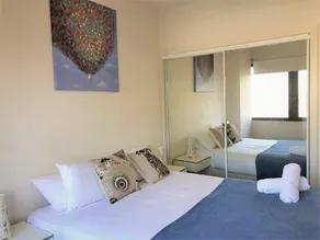 COZY 1BR Apartment + WiFi/Gym/Pool at the Heart of Melbourne - Image 5