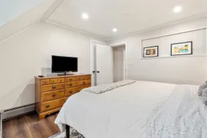 Bright & Cozy Entire Apartment - Your New England Hub - Image 5