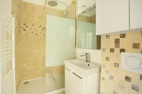 Chenier 2BDR - Two Bedroom Apartment, Sleeps 6 - Image 2