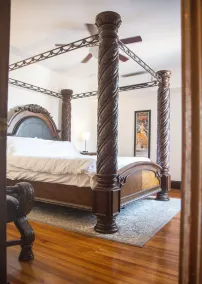 Luxury Apartment w/ KING Bed on Market Street in the Heart of Historic Frederick - Image 5