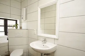 nah am Meer, ruhige Lage, gratis Nutzung vom AHOI Erlebnisbad und Sauna in Sellin - Haus Büdnerstube FeWo 5 - Image 5