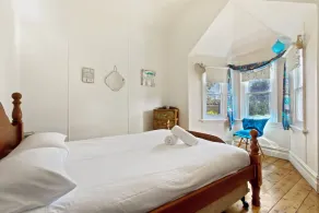 26 Church - Charming Cottage in Lakes Entrance - Image 3