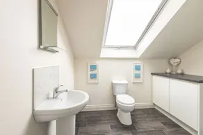 Host & Stay - Woodlands View - Image 4