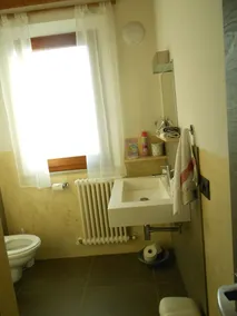 Eine unabhängige moderne Wohnung mit zwei Schlafzimmern - Image 4