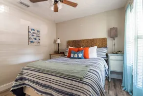 3BR | 2 salles de bain | Cuisine extérieure et bain à remous | 2 pâtés de maisons de la plage - Image 4