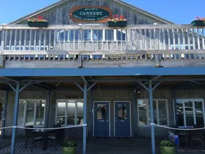 The Cannery's Marina-side Condo Stern-enhed - Image 5