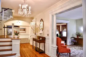 Easy access elegance, minutes from 95, colleges, Gillette and Providence. - Image 3