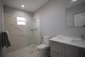 New 2-Bedroom Apartment with Swimming Pool - Image 5