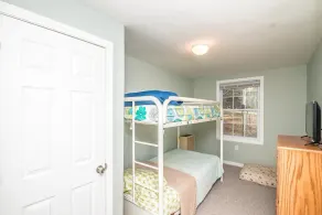 Maidstone  VT<br><br>Great location Majestic Maidstone Lake VT<br> 5 Bedroom retreat - Image 4