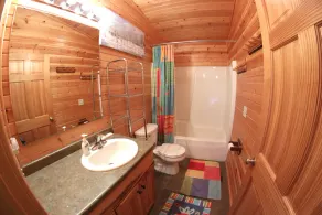 Norra Traditioner - Loon Lodge - Image 5