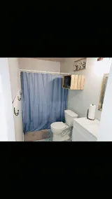 Cheerful One Bedroom Remodeled Tiny Home, close to everything! - Image 4