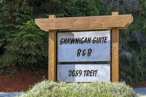 \"The Loft Suite\". - Image 4