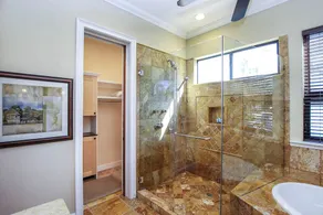Endless Summer 5 Bedrooms 6 Bathrooms Home - Image 5