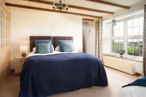 Shepherds Cottage - Spacious cottage with sea views - Image 5