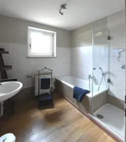 Apartamento con jardín de 68 m² para 2 - 4 personas, 2 habitaciones separadas - Image 3