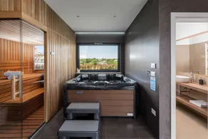 8-10 persons, pool, whirlpool, sauna, play facilities - Image 2