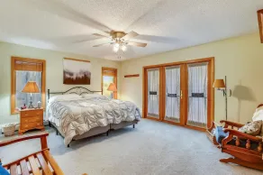 Newly renovated mountain home is sure to give you a Peaceful Easy Feeling! - Image 4