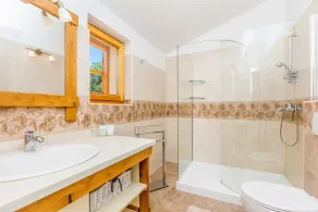 Underbart och lyxigt semesterhus  med privat pool i Kras, Island Krk, Croatia för 8 personer - Image 4